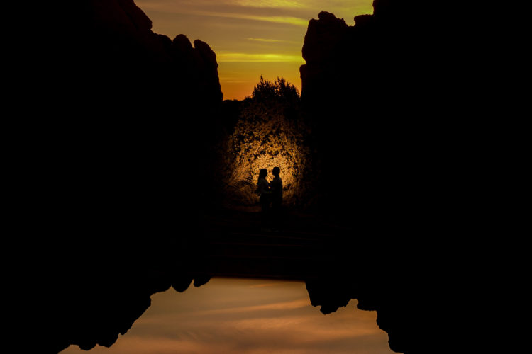 Silhouette of a couple in the sunrise 